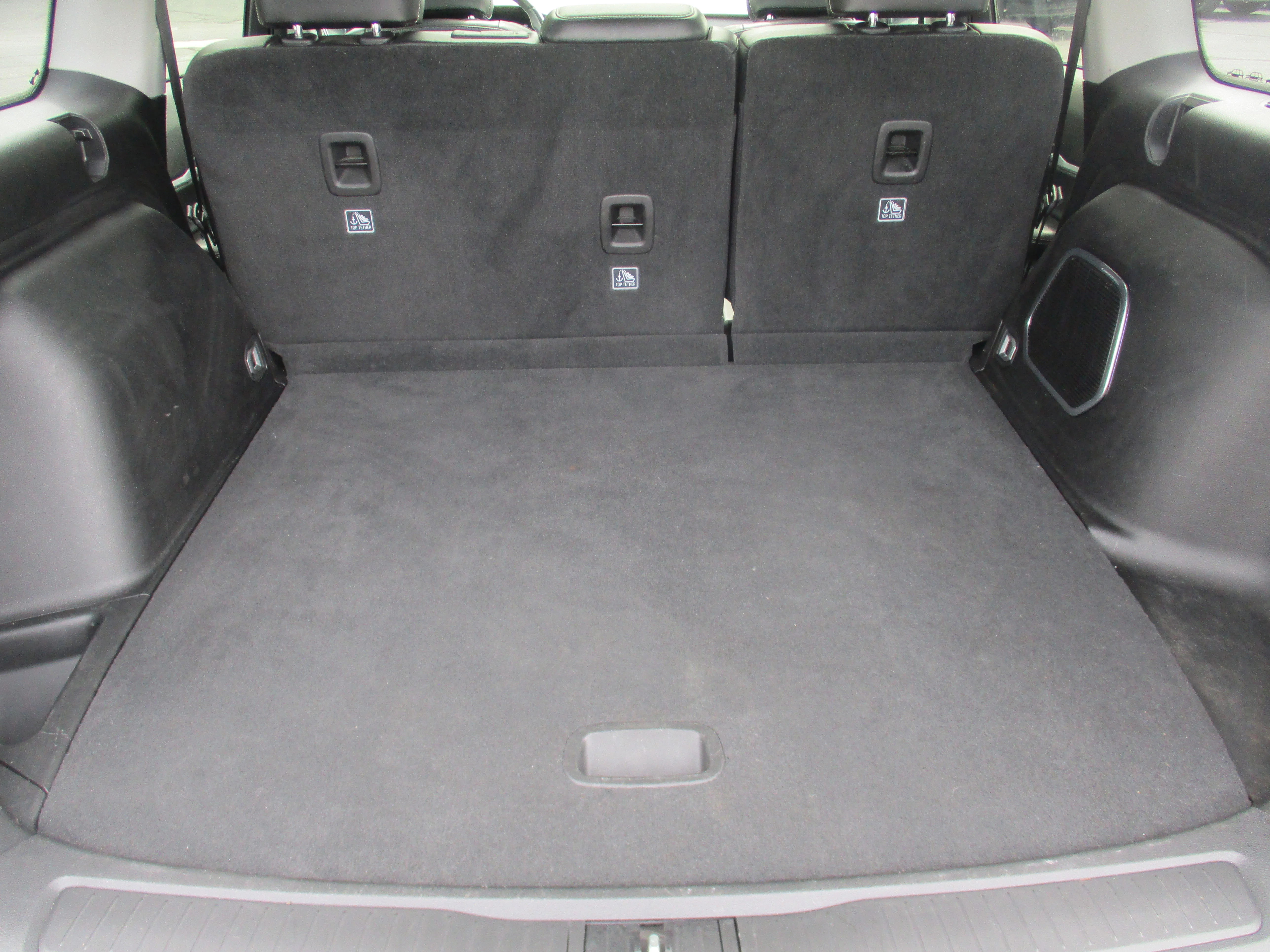 Certified Used 2022 Diamond Black Crystal Pearlcoat Jeep Limited image 46