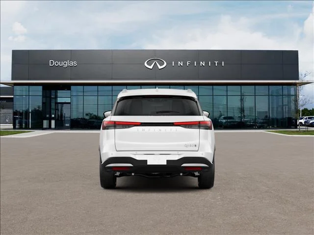 New 2027 RADIANT WHITE INFINITI Luxe AWD image 2