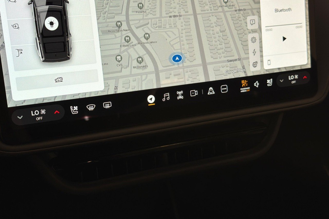 Used 2025 BLACK Rivian Adventure image 20