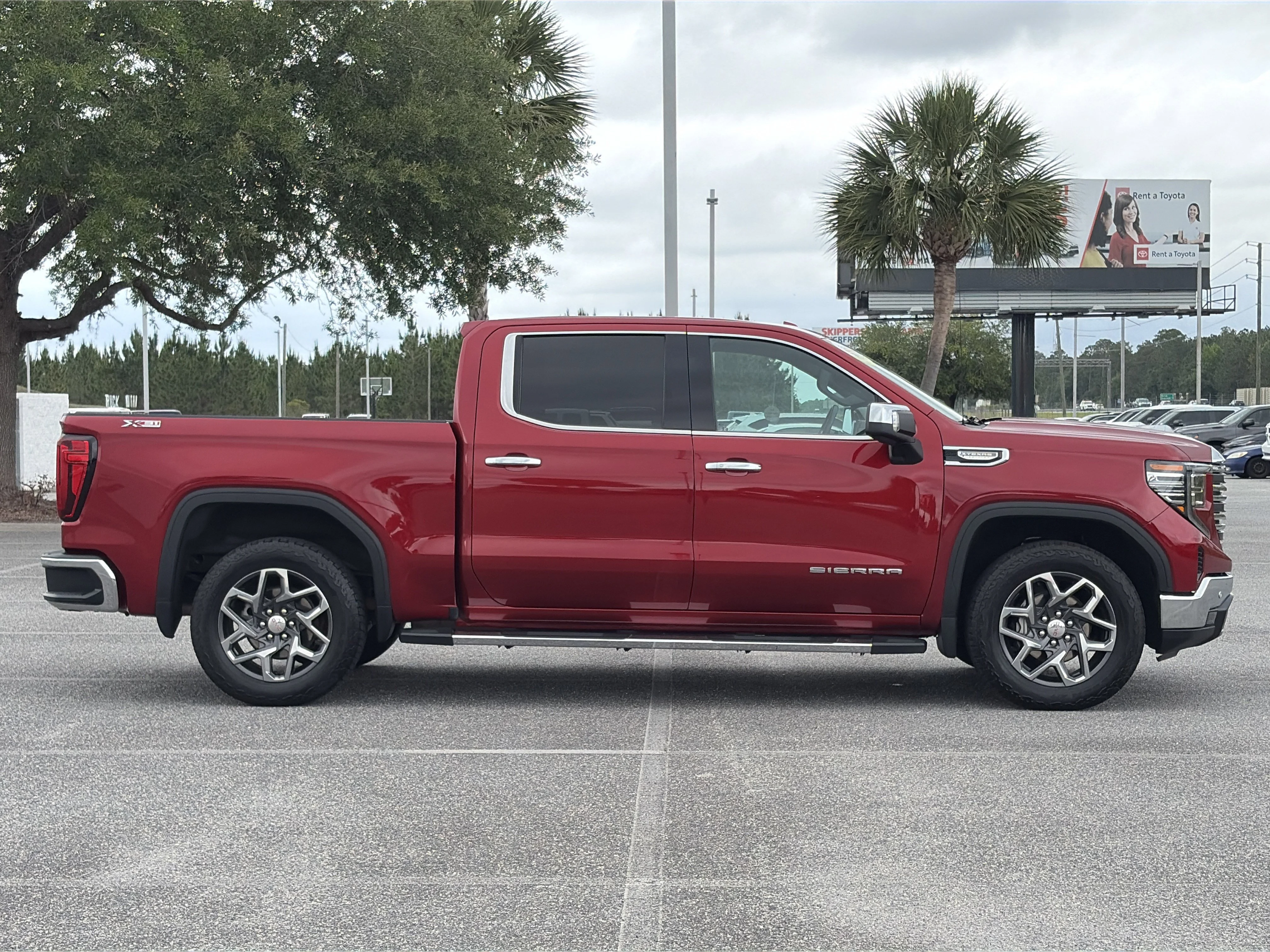 2024 GMC Sierra 1500 SLT - Photo 40