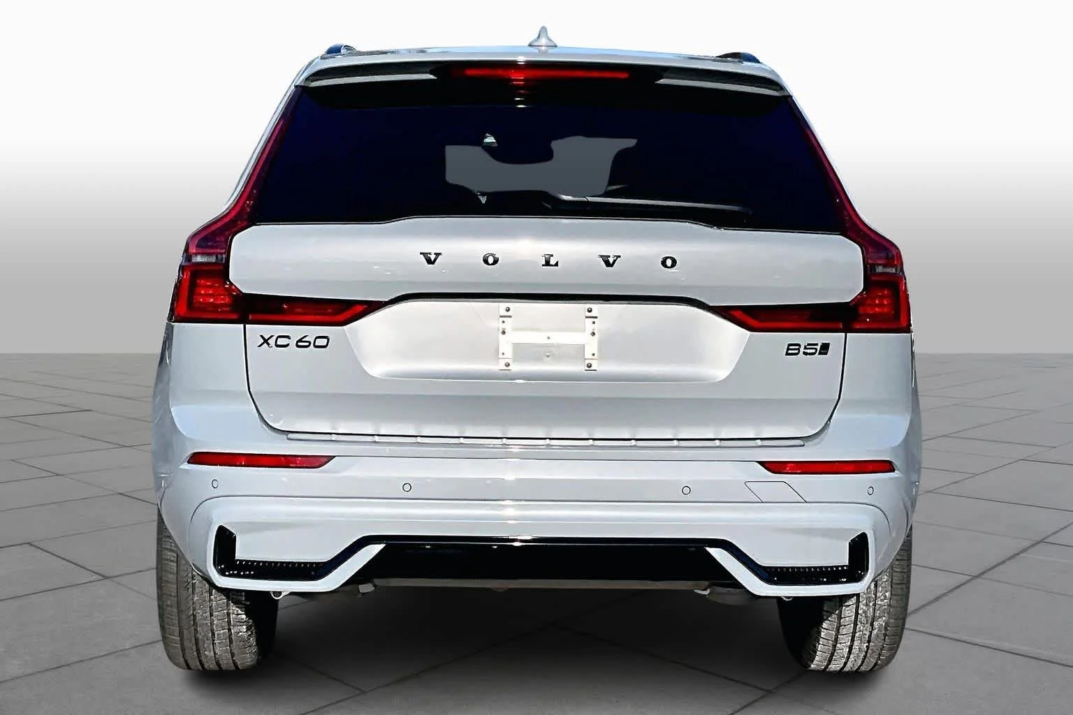 New 2026 Vapour Grey Volvo Ultra image 4