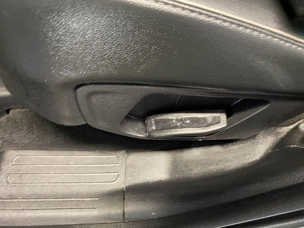 Used 2022 Gray Hyundai SEL image 23