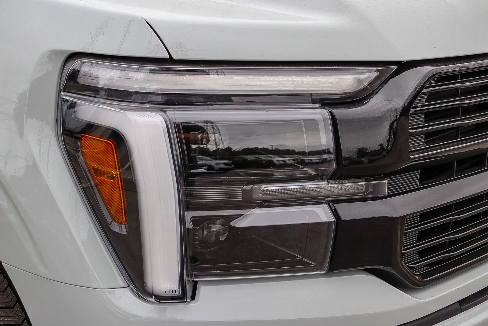 New 2026 Avalanche Ford Platinum® image 4