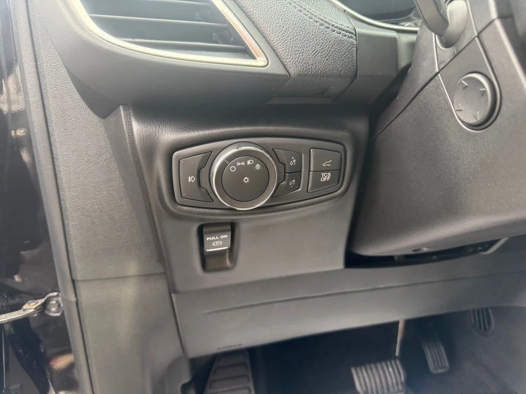 Used 2019 Black Lincoln Reserve image 19