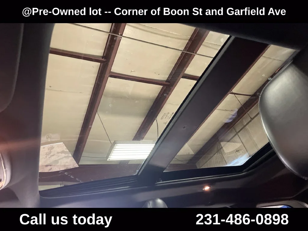 Used 2016 Gray Jeep Limited image 21