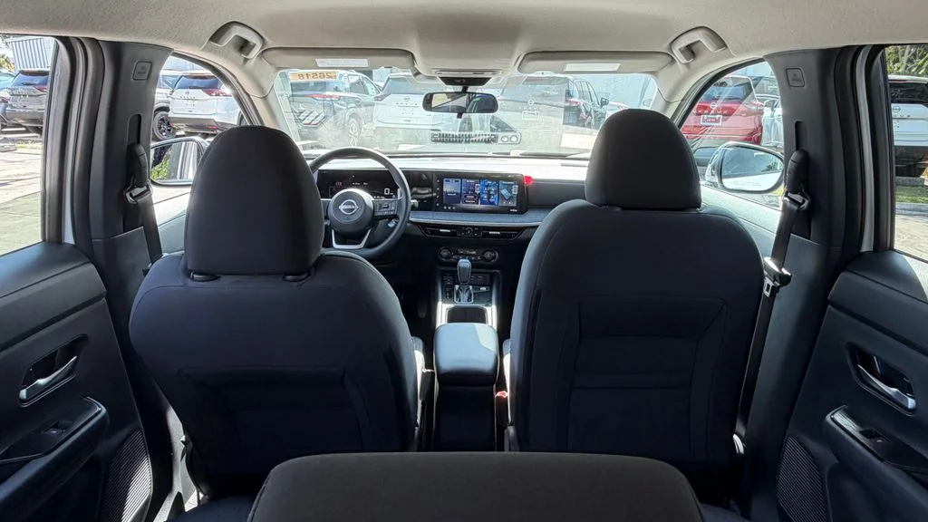 New 2026 Aspen White TriCoat / Super Black Two-tone Nissan SV image 30