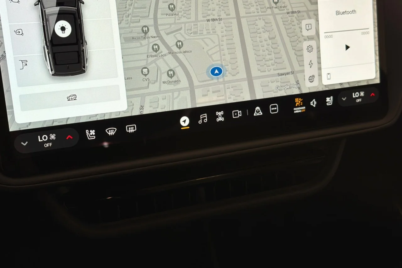 Used 2025 BLACK Rivian Adventure image 20