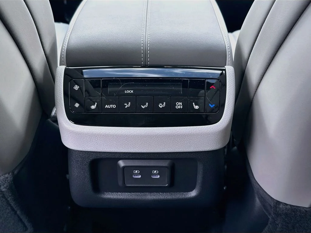 New 2027 MINERAL BLACK INFINITI Luxe FWD image 27