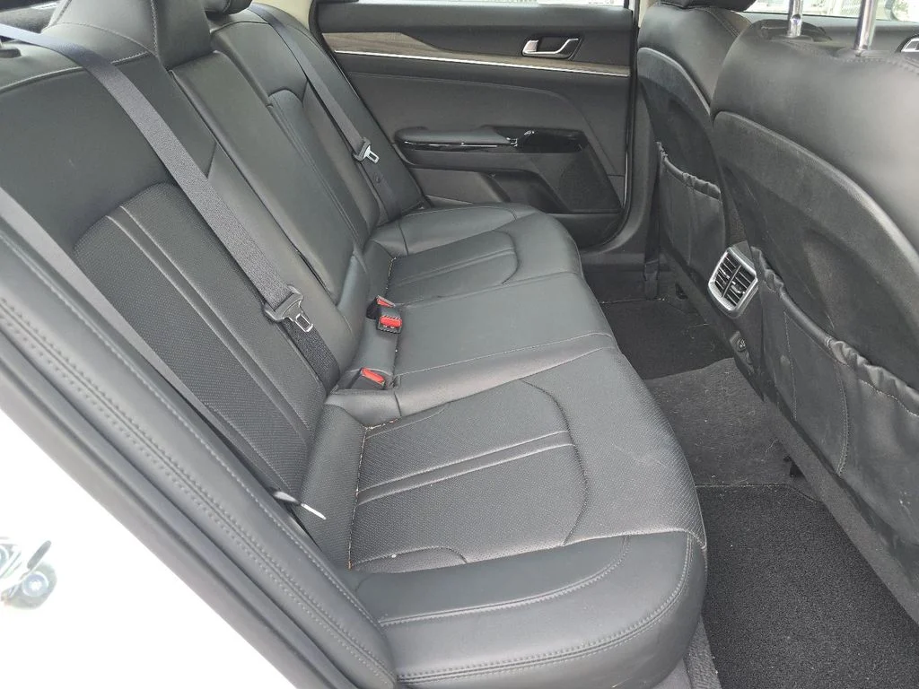 Used 2024 White Kia EX image 17