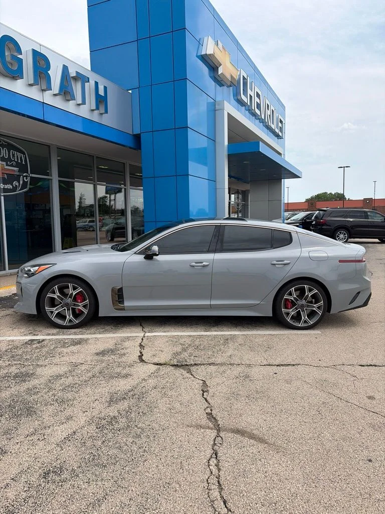 Used 2019 White Kia GT2 image 4