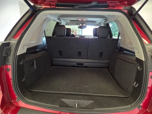Used 2015 CRYSTAL RED TINTCOAT GMC Denali image 15