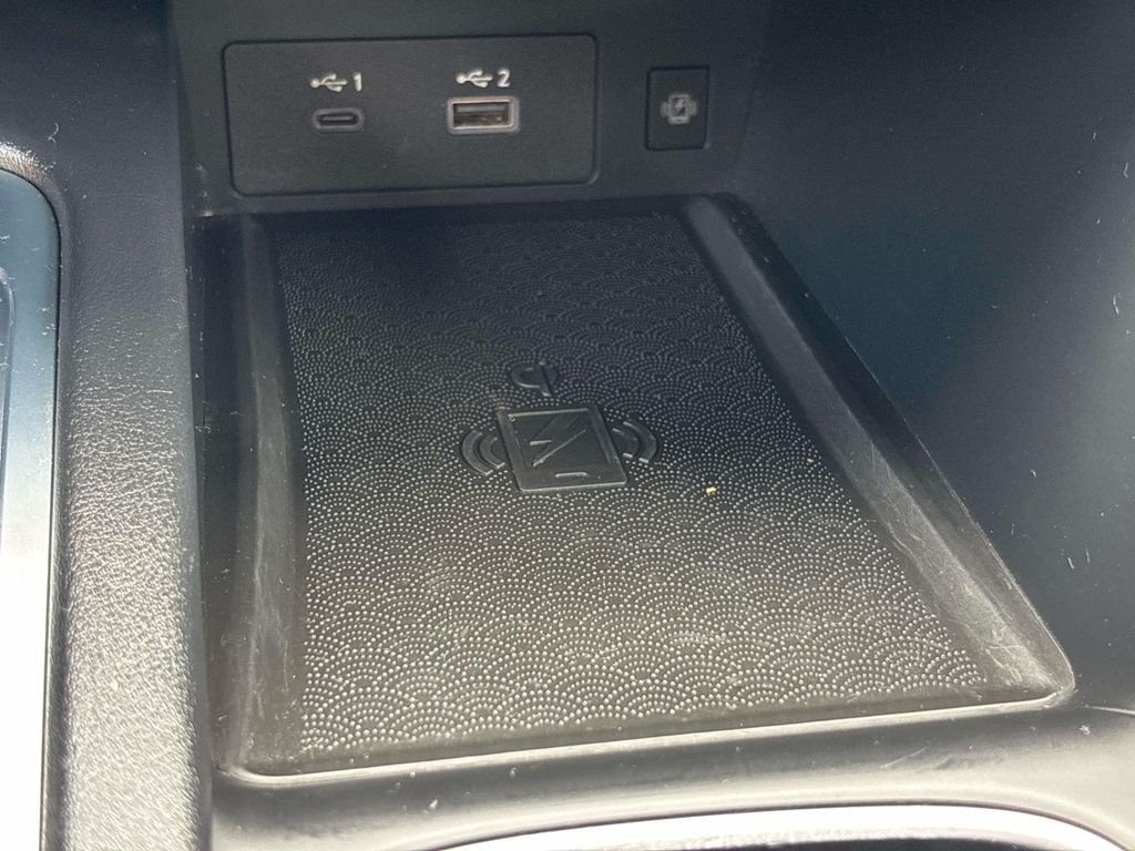 Certified Used 2023 Gray INFINITI LUXE image 32