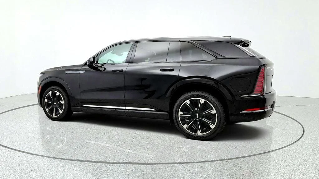 Used 2025 Black Raven Cadillac AWD 4dr Sport 2 w/ Rear Seat Entertainment image 7