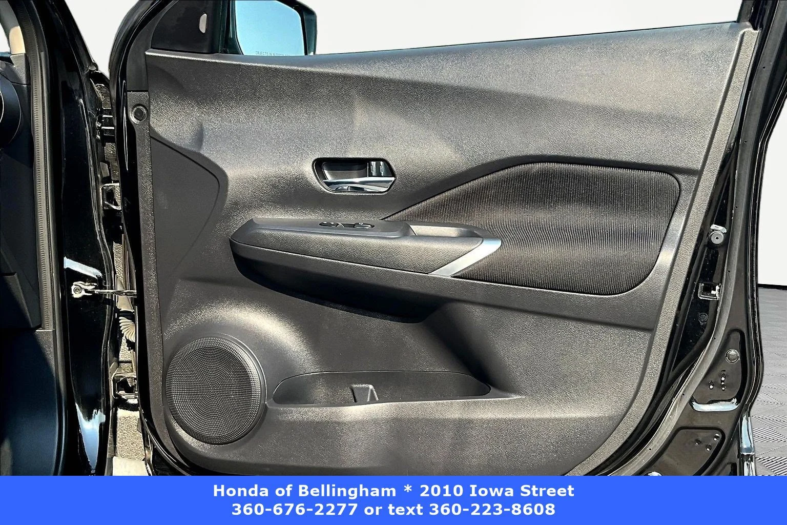 Used 2021 Super Black Nissan SV image 25