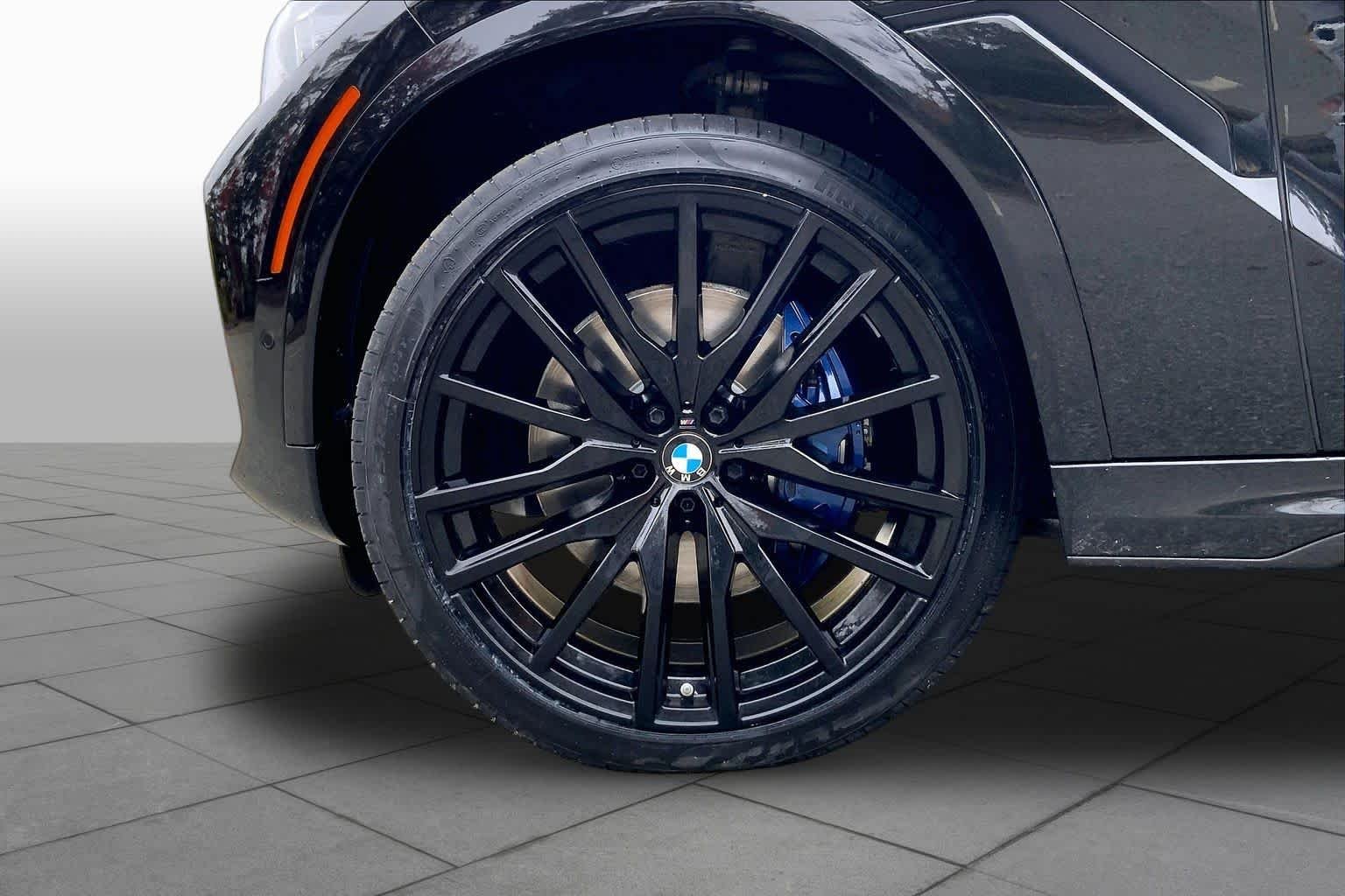 Used 2023 Black Sapphire Metallic BMW xDrive40i image 10