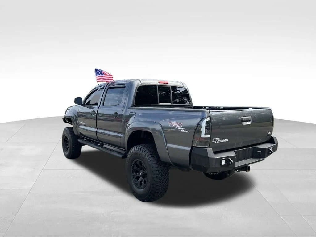 Used 2011 Magnetic Gray Metallic Toyota Base image 3