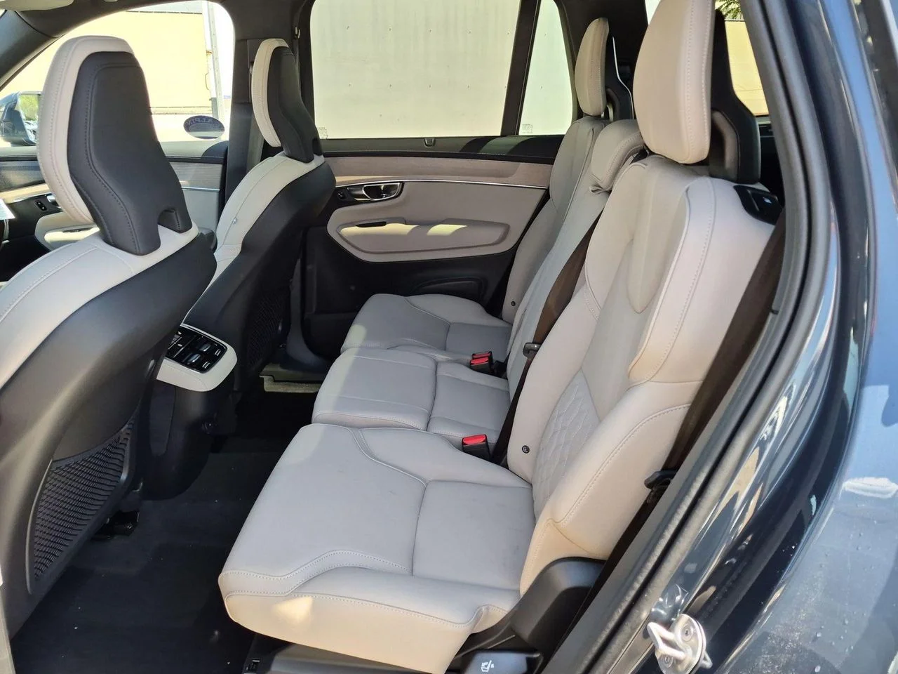New 2027 DENIM BLUE Volvo Plus image 12
