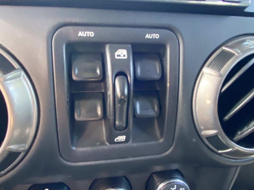 Certified Used 2018 Billet Silver Metallic Jeep Unlimited Altitude image 26