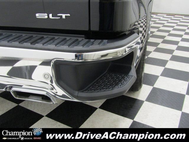 2022 GMC Sierra 1500 SLT - Photo 18