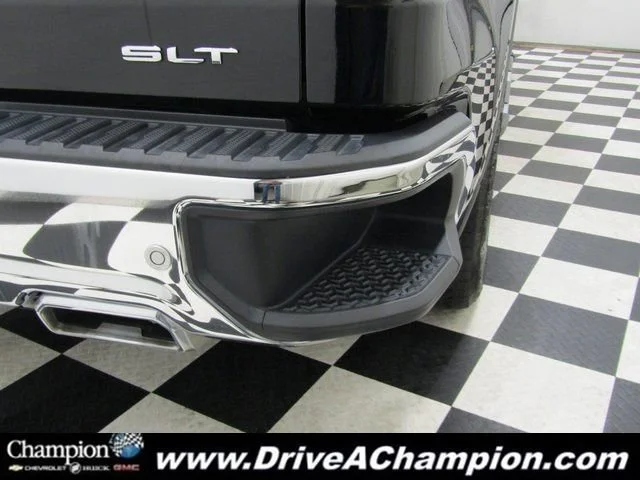 Used 2022 Onyx Black GMC SLT image 18