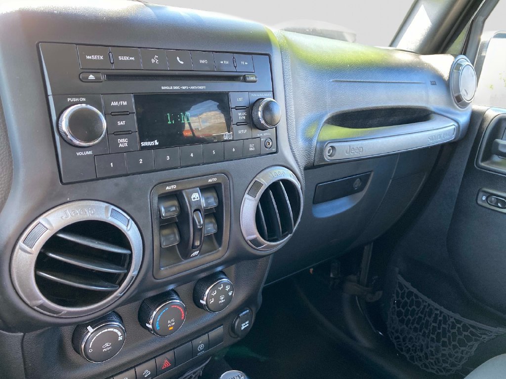 Used 2017 Black Jeep Unlimited Sport image 31