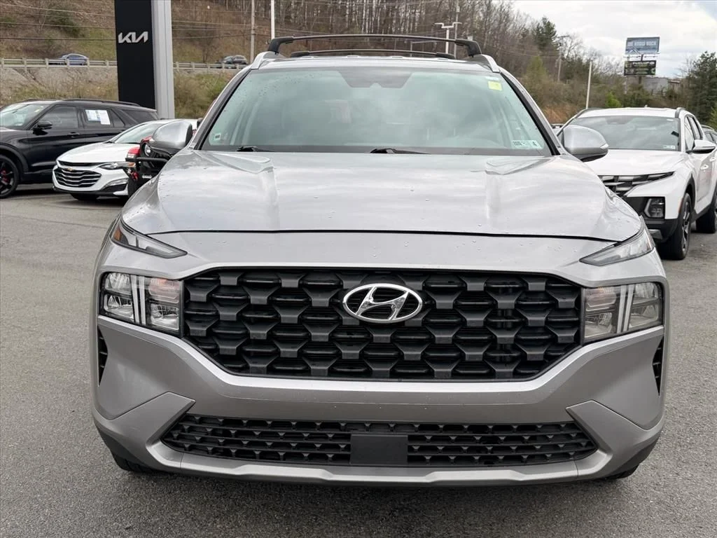 Used 2023 Silver Hyundai SEL image 17