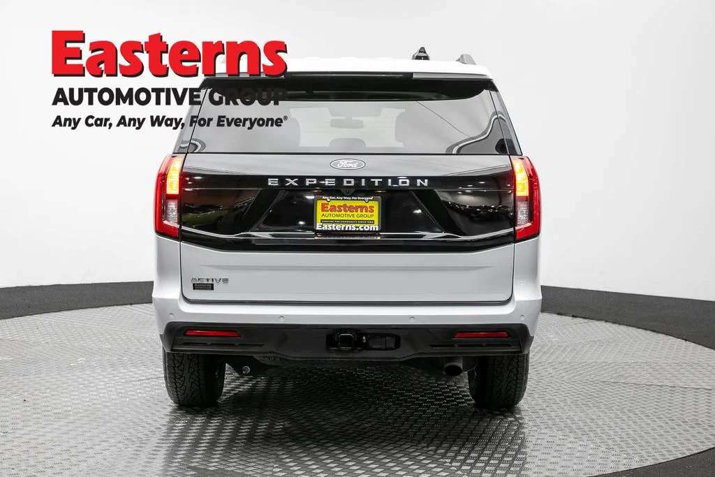 Used 2025 White Ford Active image 6