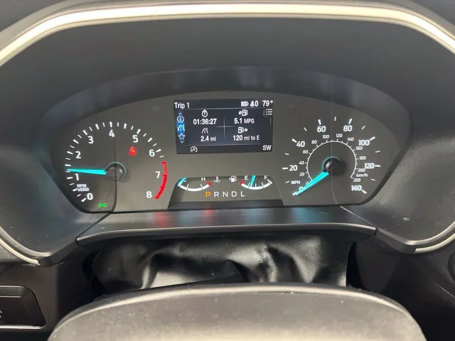 Used 2022 Black Ford SE image 17