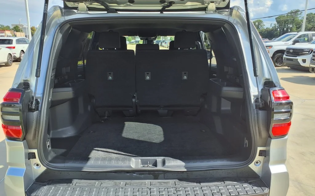 Used 2025 Silver Toyota SR5 image 9