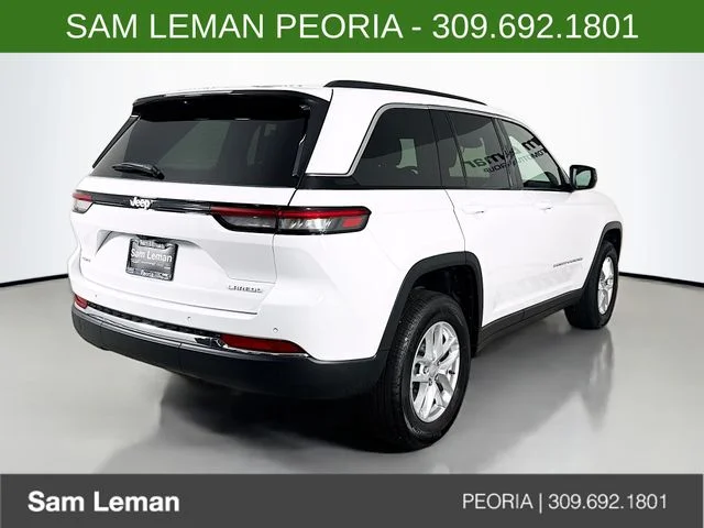 New 2026 White/off-white Jeep Laredo X image 7