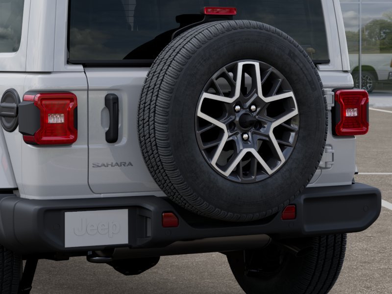 2025 Jeep Wrangler 4-Door Sahara - Photo 13