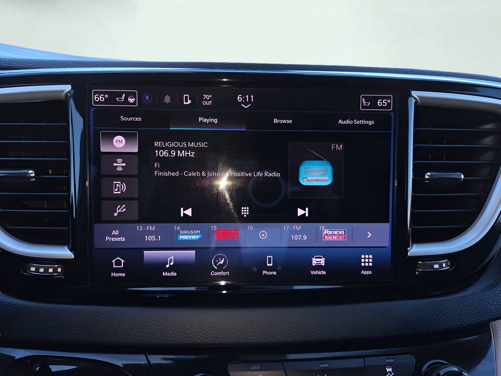 2022 Chrysler Pacifica Touring L - Photo 12