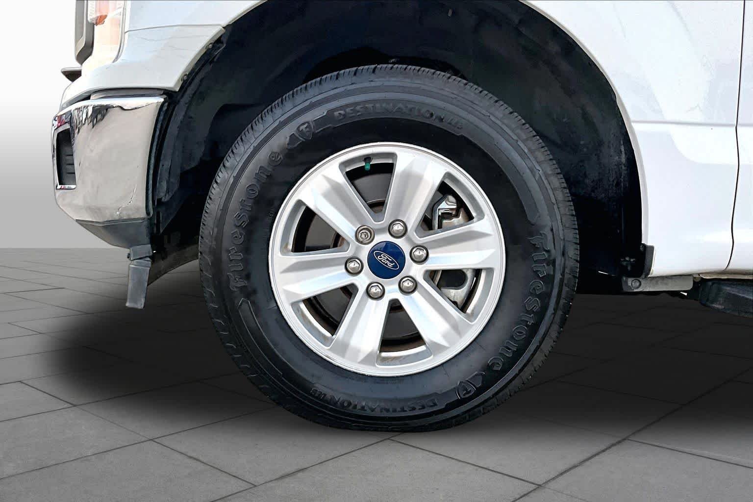 Used 2018 Oxford White Ford XL image 11