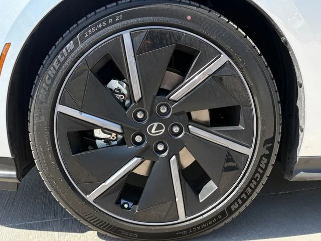 New 2026 Silver Lexus  image 10