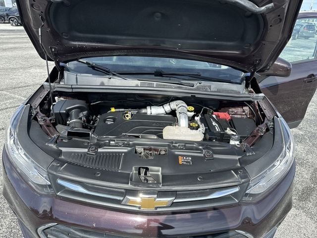 Used 2022 Red Chevrolet LT image 19