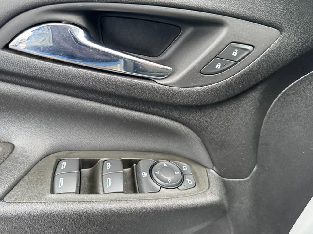 Used 2023 White Chevrolet LT image 14