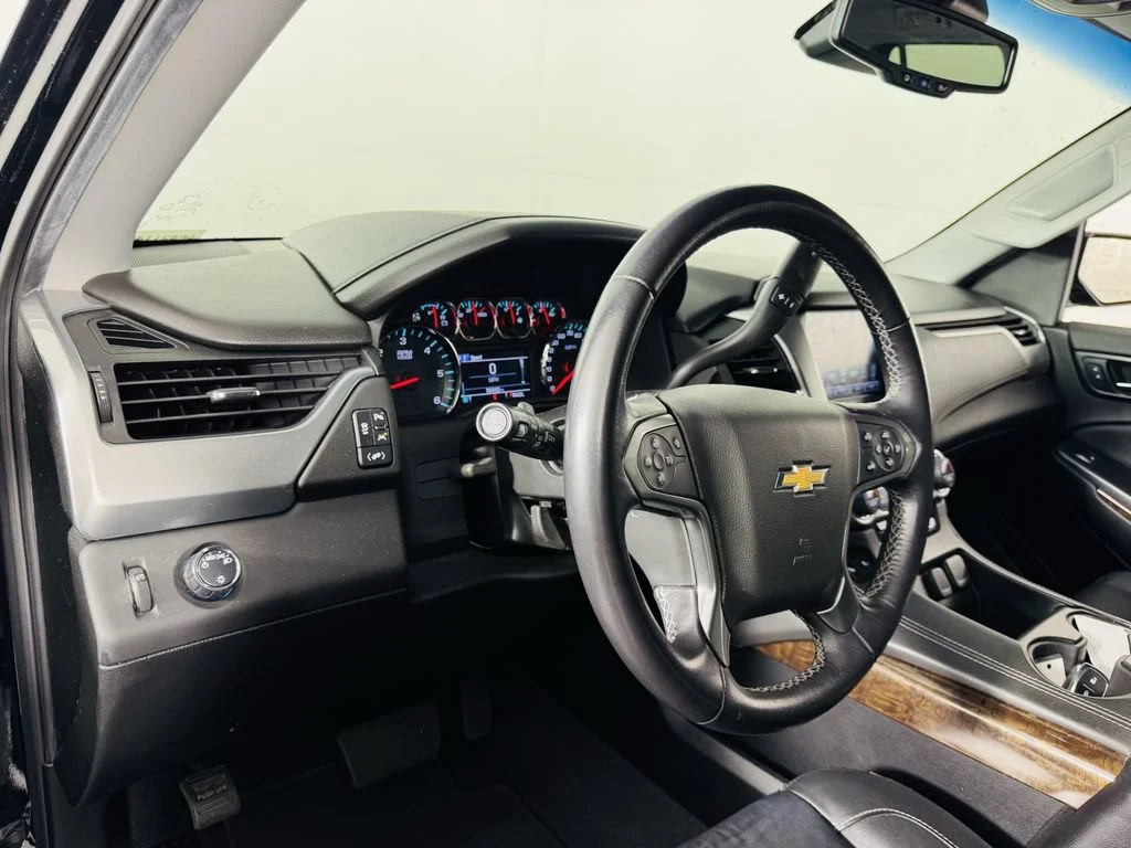 Used 2020 BLACK Chevrolet LT image 10