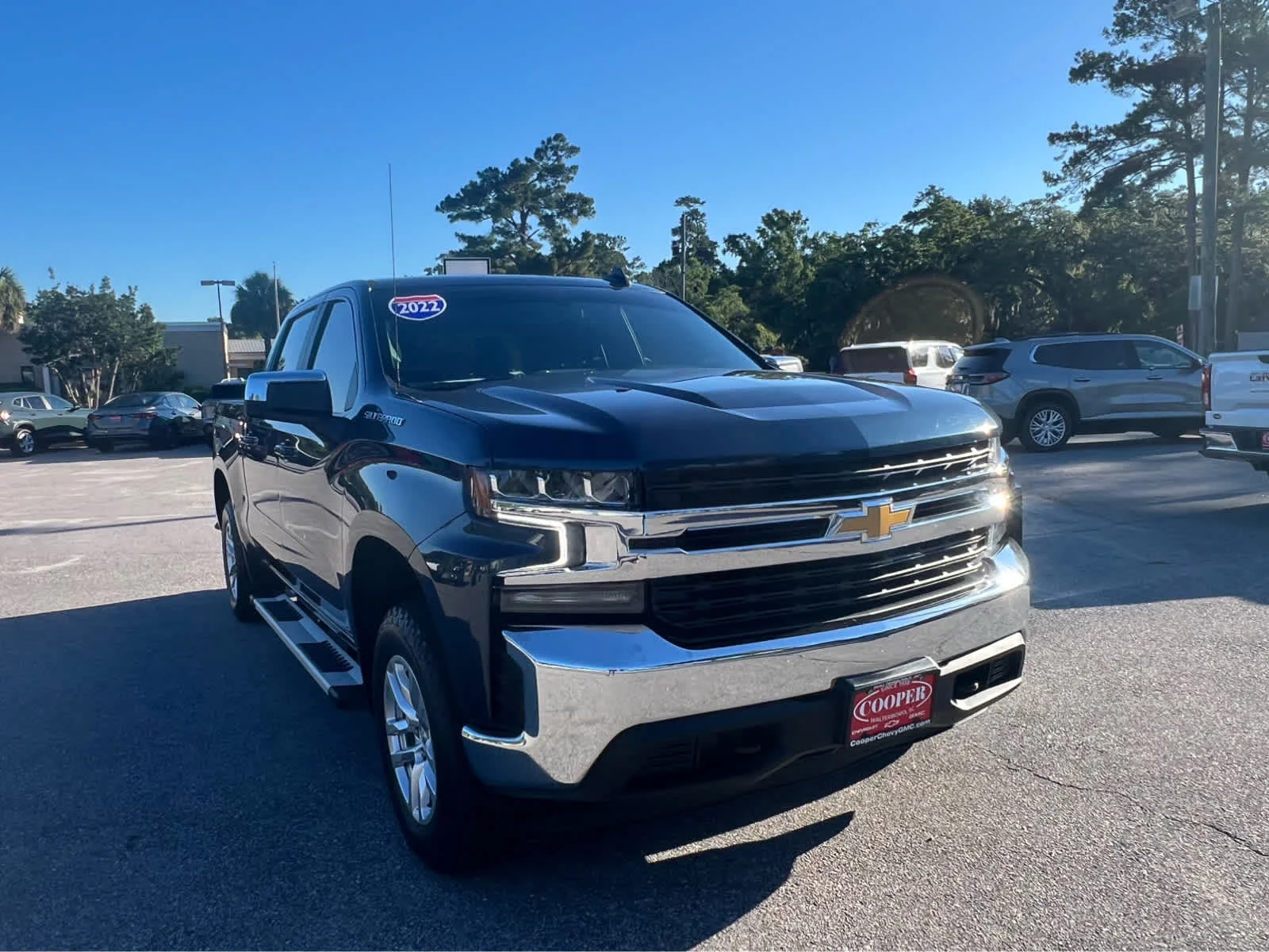 Used 2022 Northsky Blue Metallic Chevrolet LT (2FL) image 2