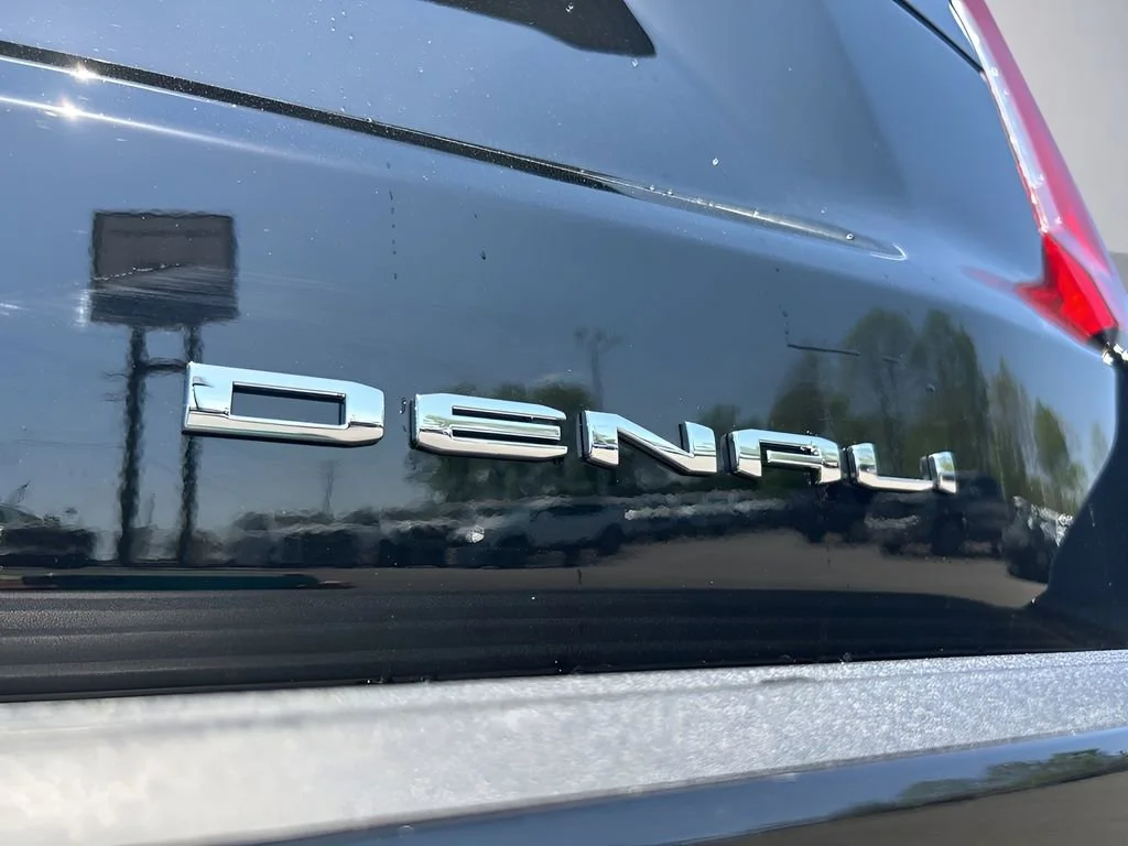 Used 2023 Onyx Black GMC Denali Ultimate image 36