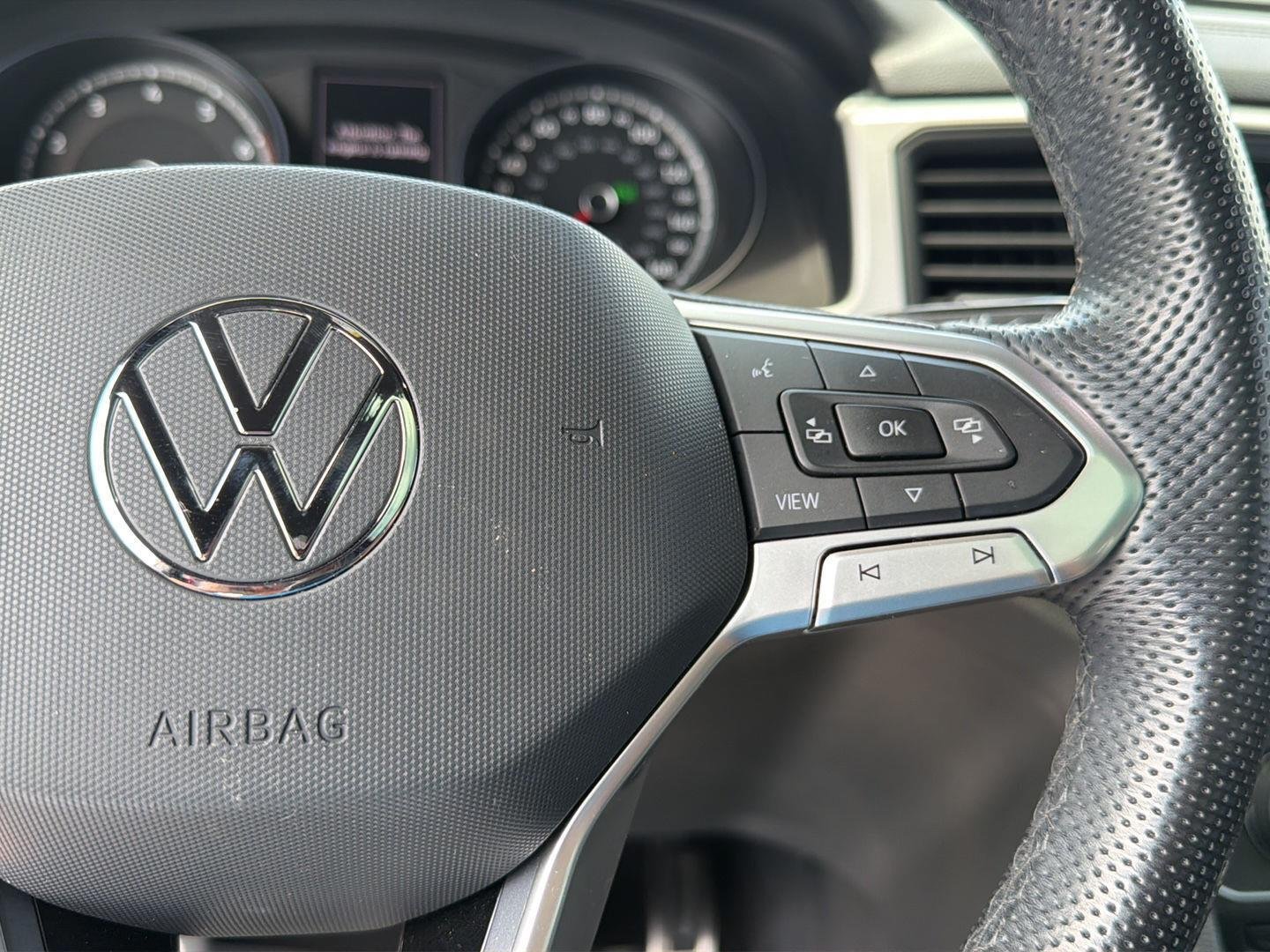 Used 2021 Pure Gray Volkswagen 3.6L V6 SE w/Technology R-Line image 21