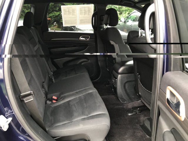 Used 2017 True Blue Pearlcoat Jeep Laredo image 25