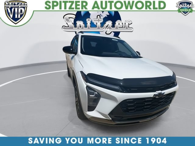 Used 2024 Summit White Chevrolet ACTIV image 3