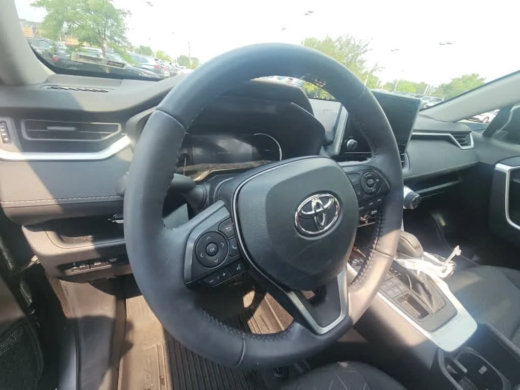 Used 2023 Magnetic Gray Metallic Toyota XLE image 7
