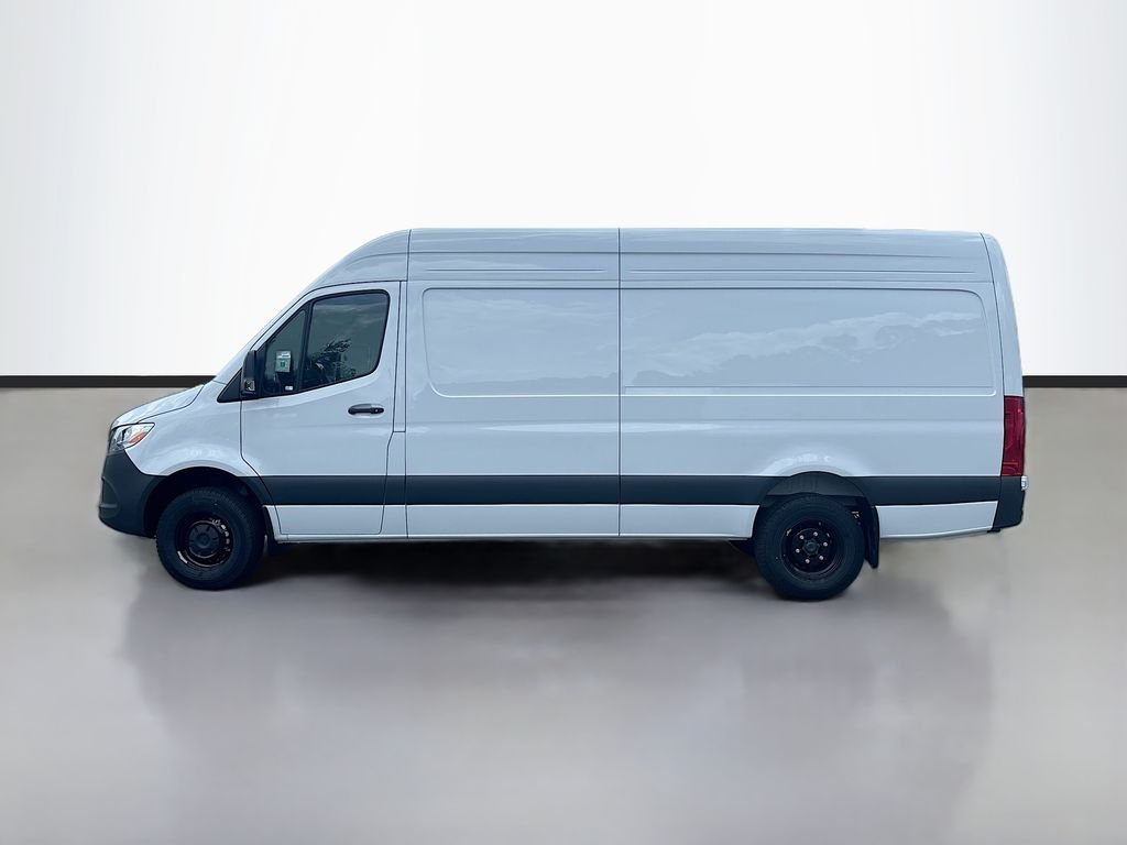 New 2026 Arctic White Mercedes-Benz Cargo 170 WB image 5