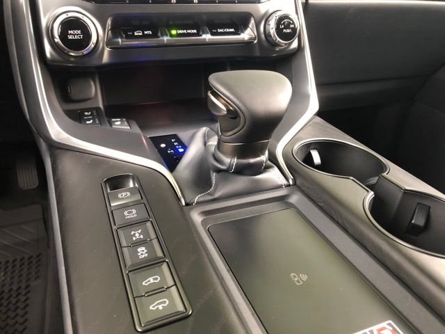 New 2026 White Pearl Lexus 600 Luxury image 36