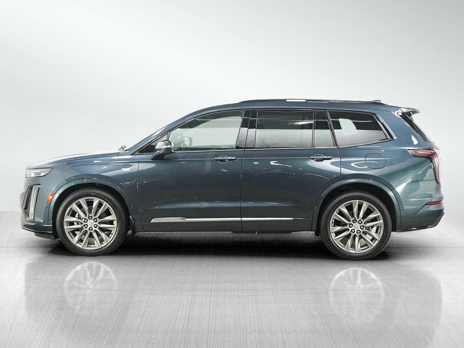 Used 2020 Cadillac XT6 Premium Luxury with VIN 1GYKPERS6LZ100099 for sale in Minneapolis, Minnesota