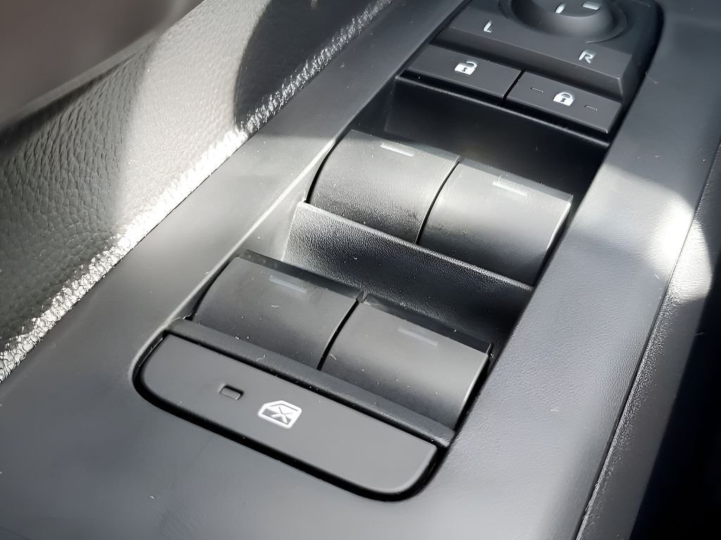 2025 Toyota Tacoma TRD Sport - Photo 33