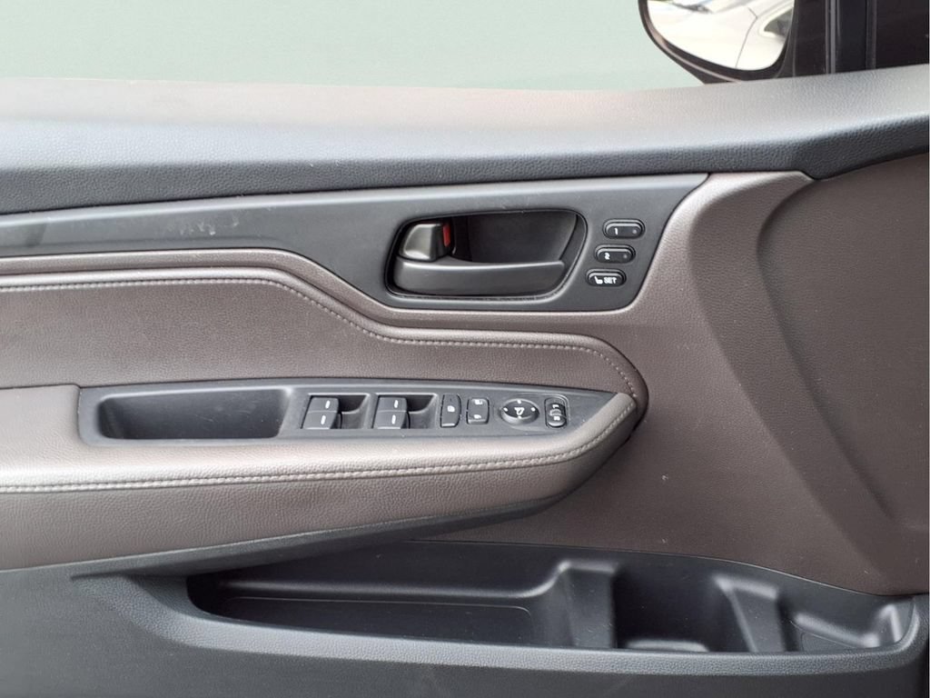 2019 Honda Odyssey EX-L - Photo 12