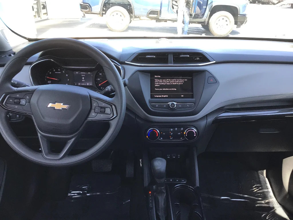 Used 2022 Summit White Chevrolet LT image 11