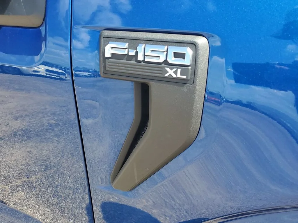 Used 2022 Blue Ford XL image 36